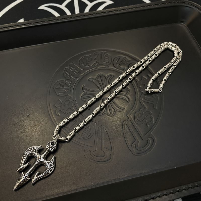 Ch*0me He**ts necklaces